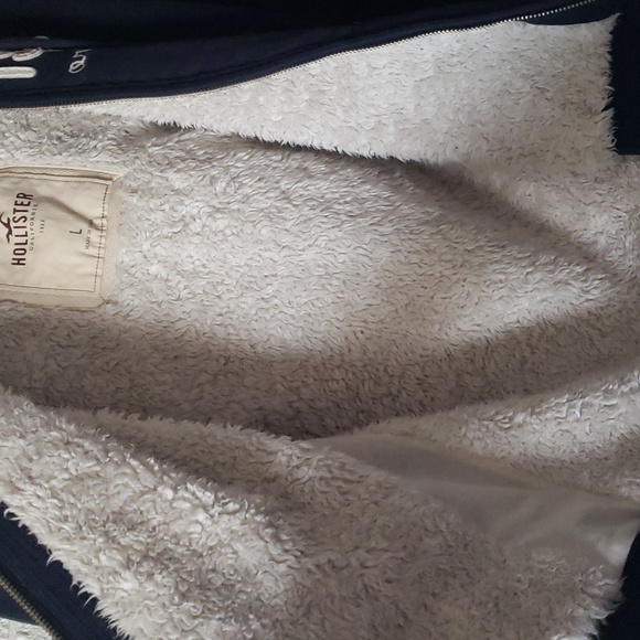 Hollister large jacket with furry lining - Picture 3 of 4